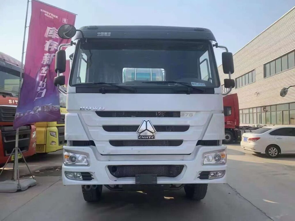 HOWO 6×4 Mixer Tank 51eaf11e5fd0675040492d8d6e0ea5ba