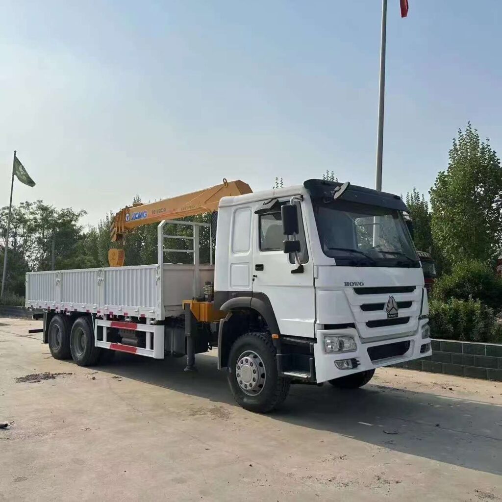 HOWO 6×4 Truck-Mounted Crane 6b2cb5bf66f0be2eda090add77ca9917