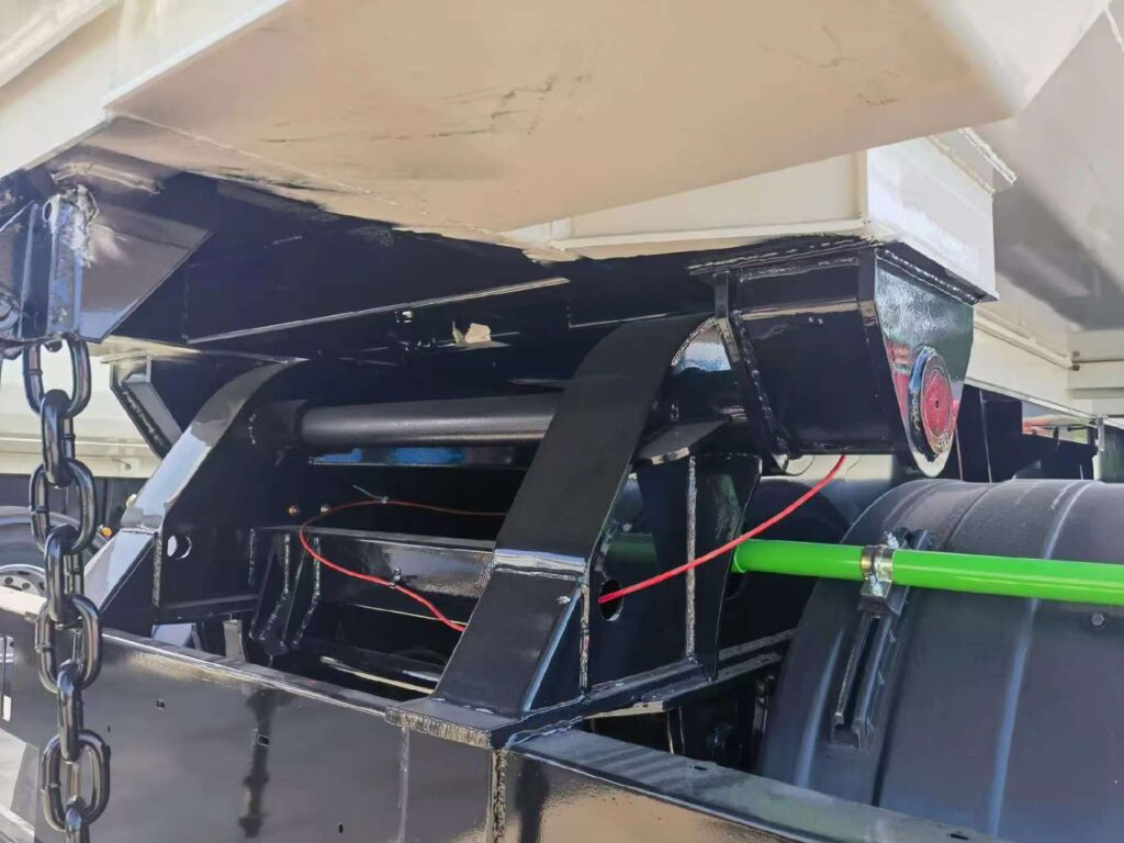 dump semi-trailer c3fa62d98b9159ede0a3b442167ecd4e